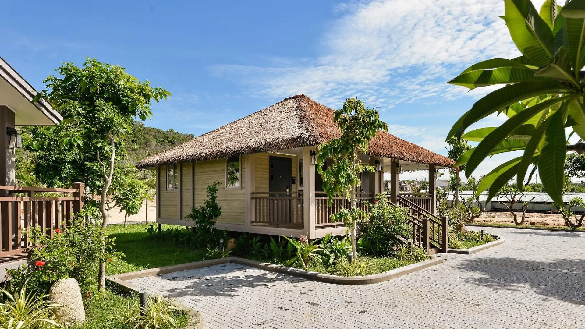 ****  Lan Rung Beach Resort Long Hải Vietnam